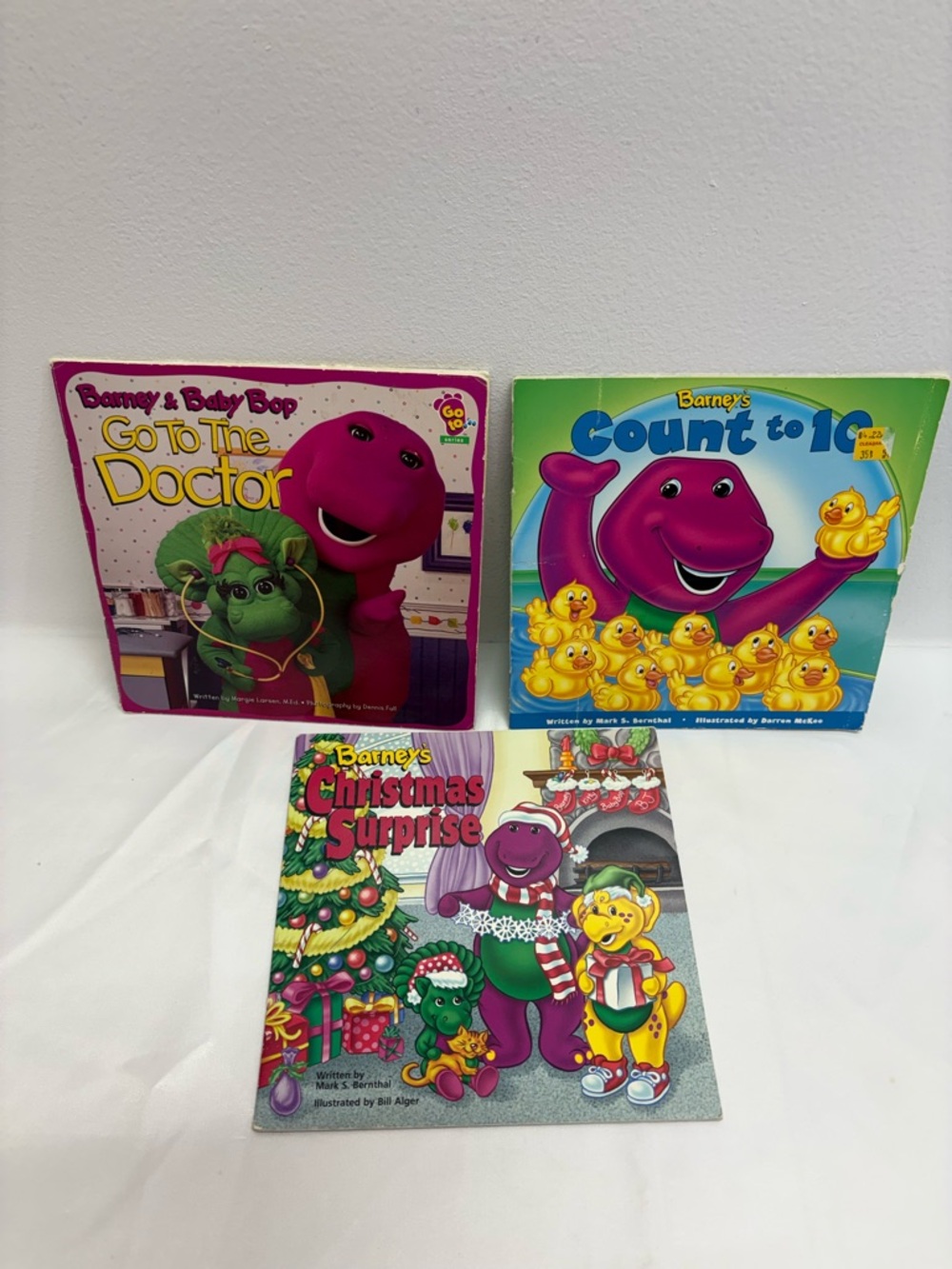 Barneys Kids Book Set Count to 10, Barney Christmas surprise,Go to the Doctor